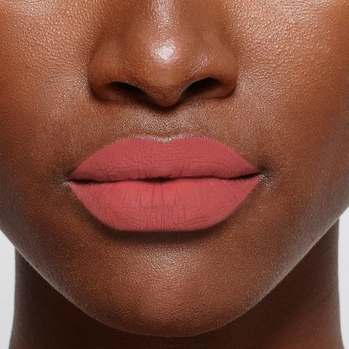Rossetti L'Oreal Make Up Color Riche 241-le coral irreverent Mat