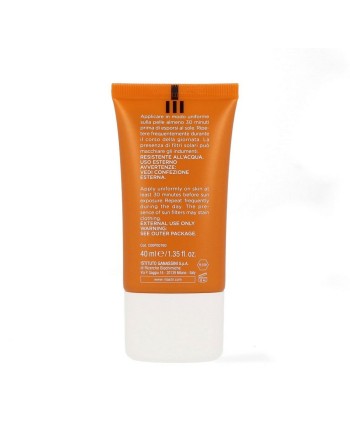 Fluide Solaire Anti-Tâches Rilastil Sun System D-Clar Spf 50+ Medium (40 ml)