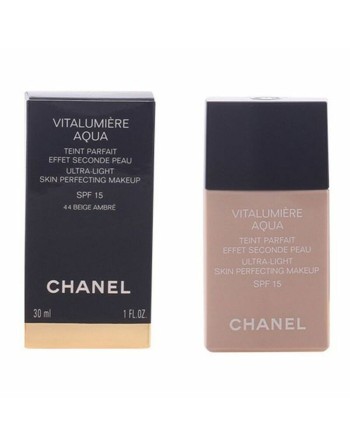 Base per Trucco Fluida Vitalumière Aqua Chanel