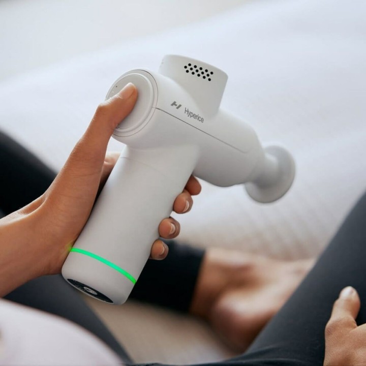 Genopladelig håndholdt massageapparat Hyperice Hypervolt Go 2.0 Hvid 40 W