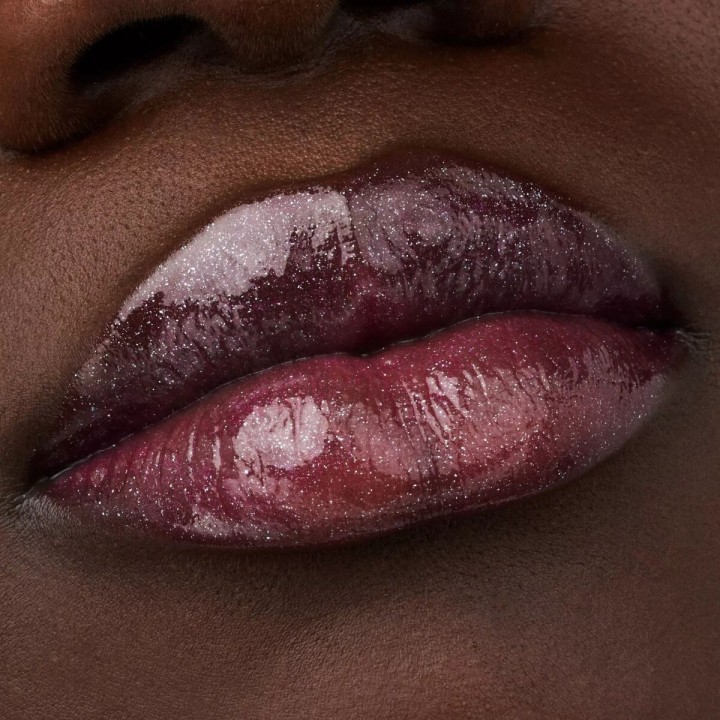 Bálsamo Labial con Color Catrice Marble-Licious Nº 050 Strawless Flawless 4 ml