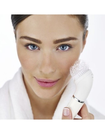 Electric Facial Cleanser/Hair Remover Braun Face 810