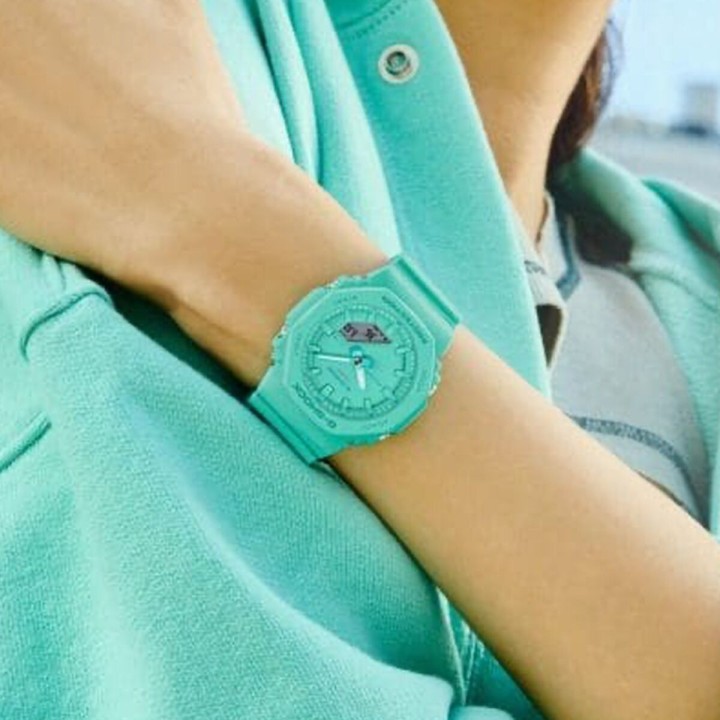 Dameur Casio GMA-P2100-2AER Turkisblå