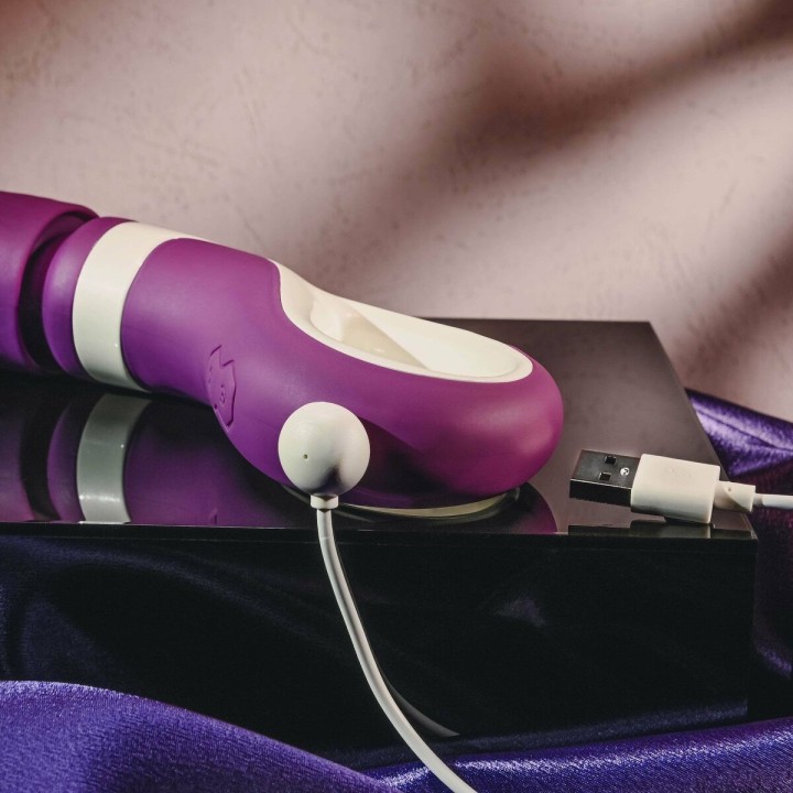 Masseur Gender X Violet